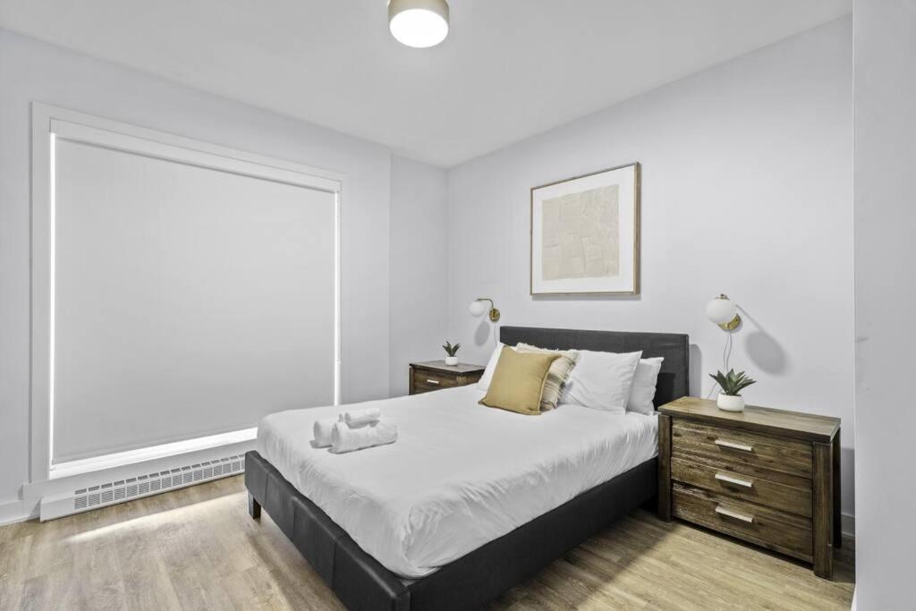 Stylish 2 Bedroom Haven By Jean Talon Market Montreal Zewnętrze zdjęcie